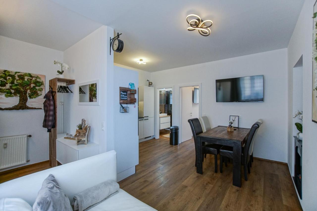 Auszeit Steiraland 8 Mit Ueberdachten Balkon Und Parkplatz Leoben  Extérieur photo